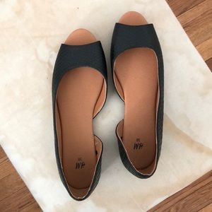 H&M brand new open toe flats